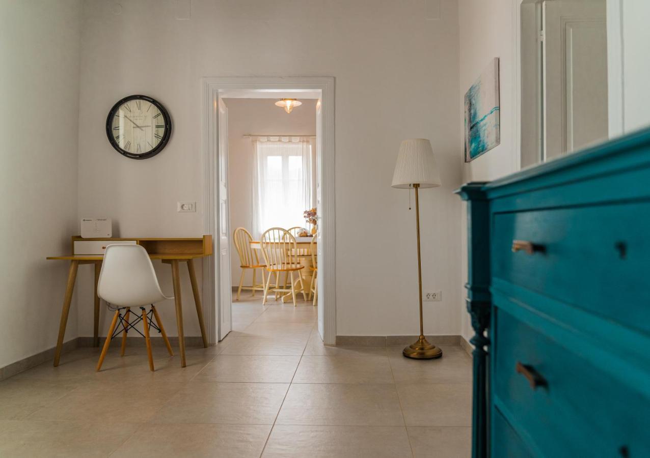 Komis Mansion Εξάμπελα Εξωτερικό φωτογραφία
