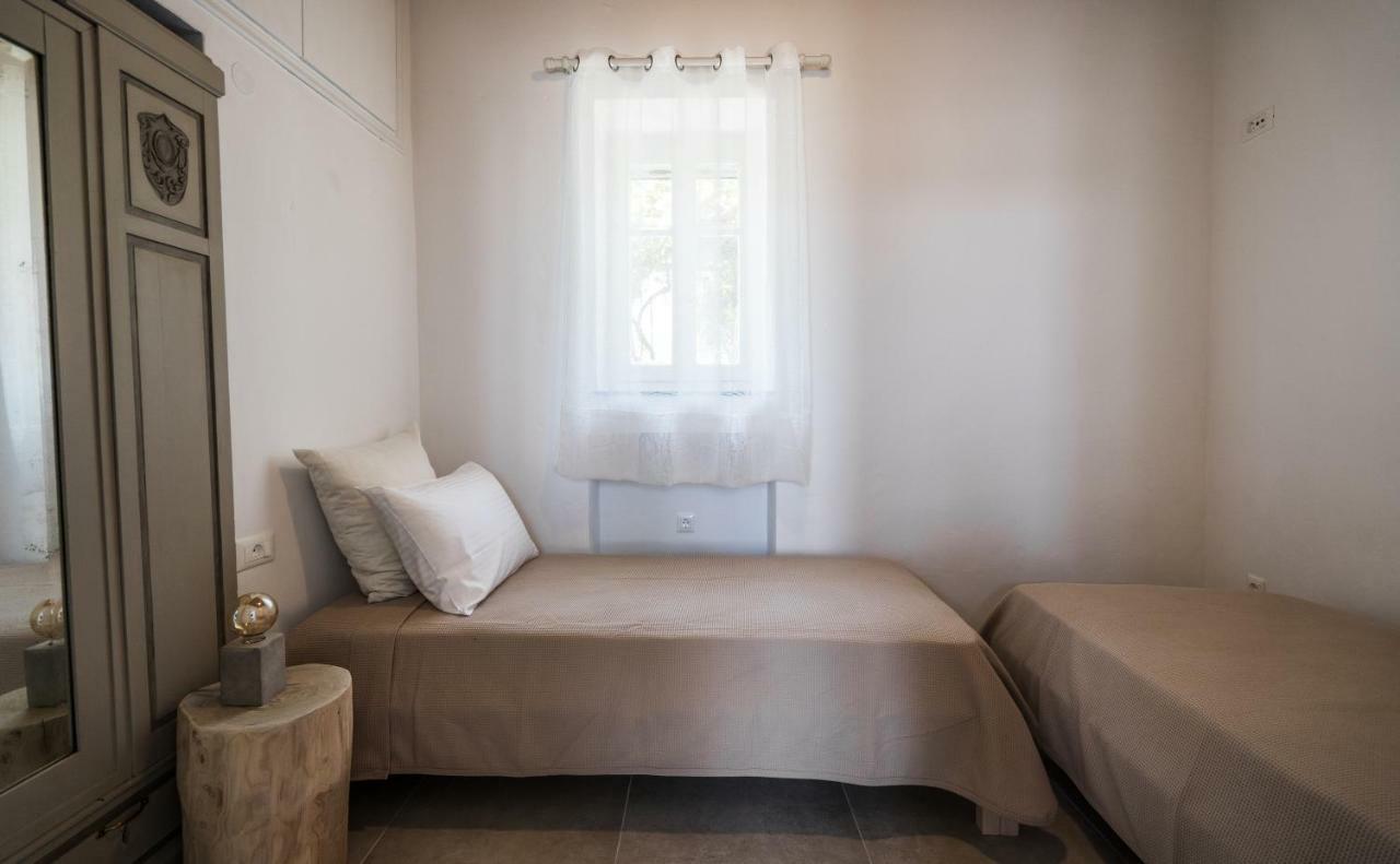 Komis Mansion Εξάμπελα Εξωτερικό φωτογραφία